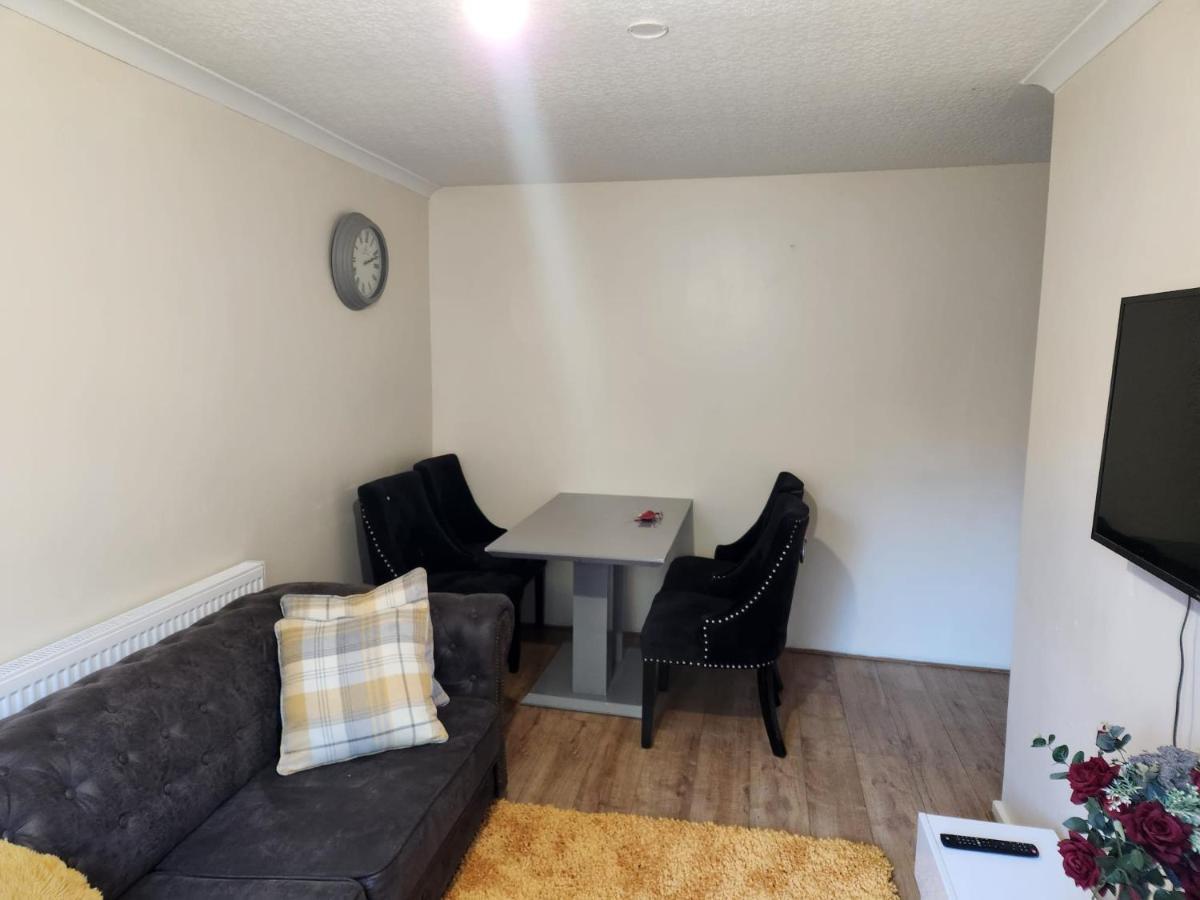 Crane Home In Dagenham With Free Wi Fi Exterior foto
